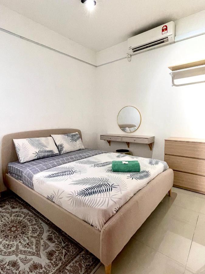 Apartment In Ladang Tok Pelam